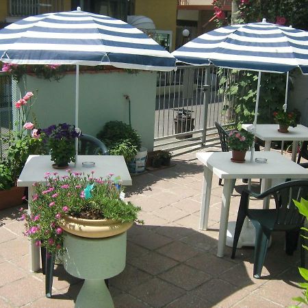 Sirenapop Concept B&B Rivazzurra Di Rimini Eksteriør billede